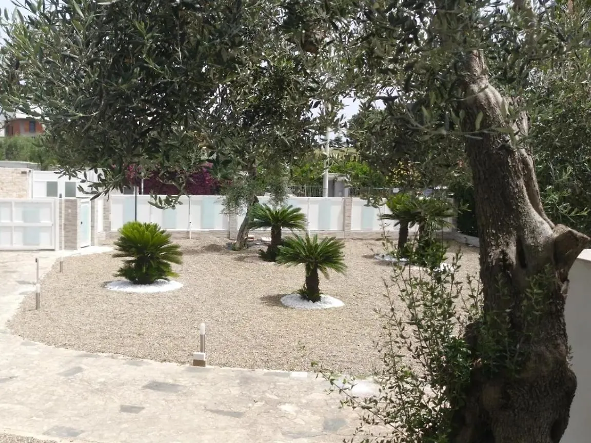 Villa Stefania Bed And Breakfast Bari 0*,